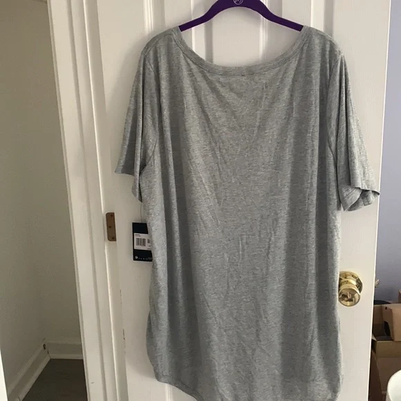 Nike top - Picture 5 of 8